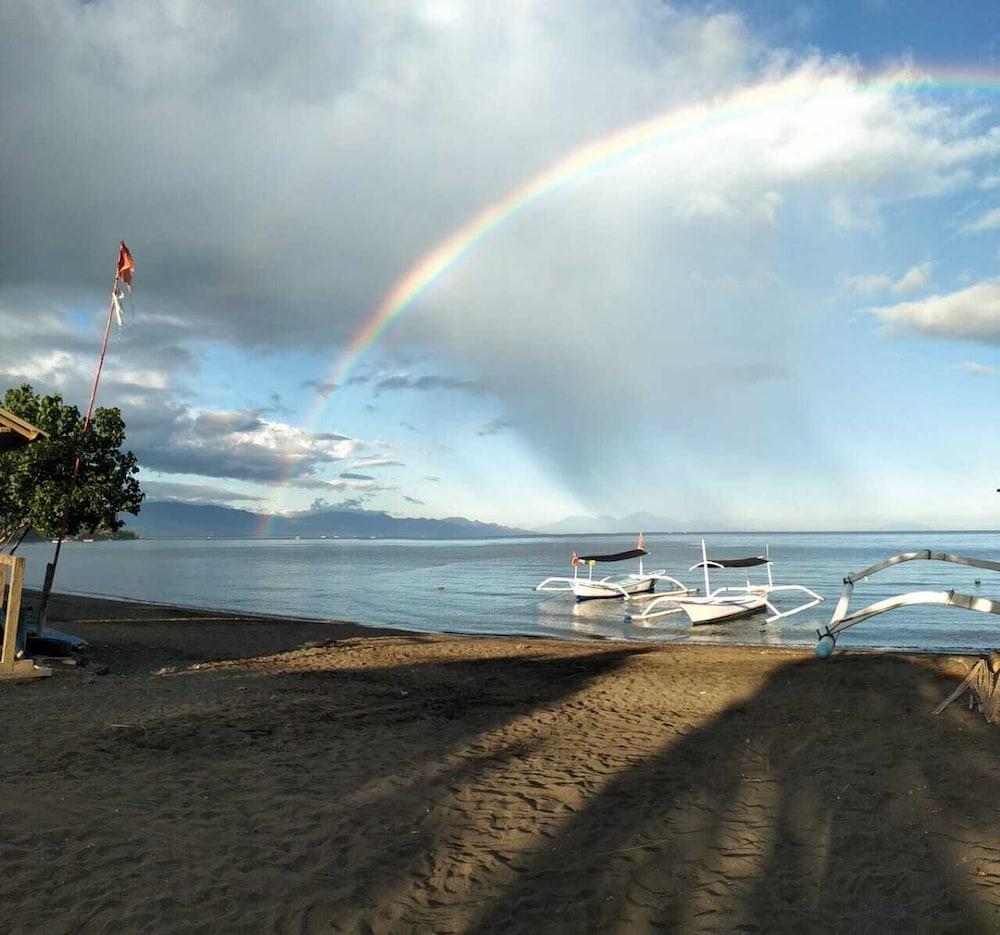 Bali Taman Beach Resort & Spa Lovina Pabean Buleleng Eksteriør bilde