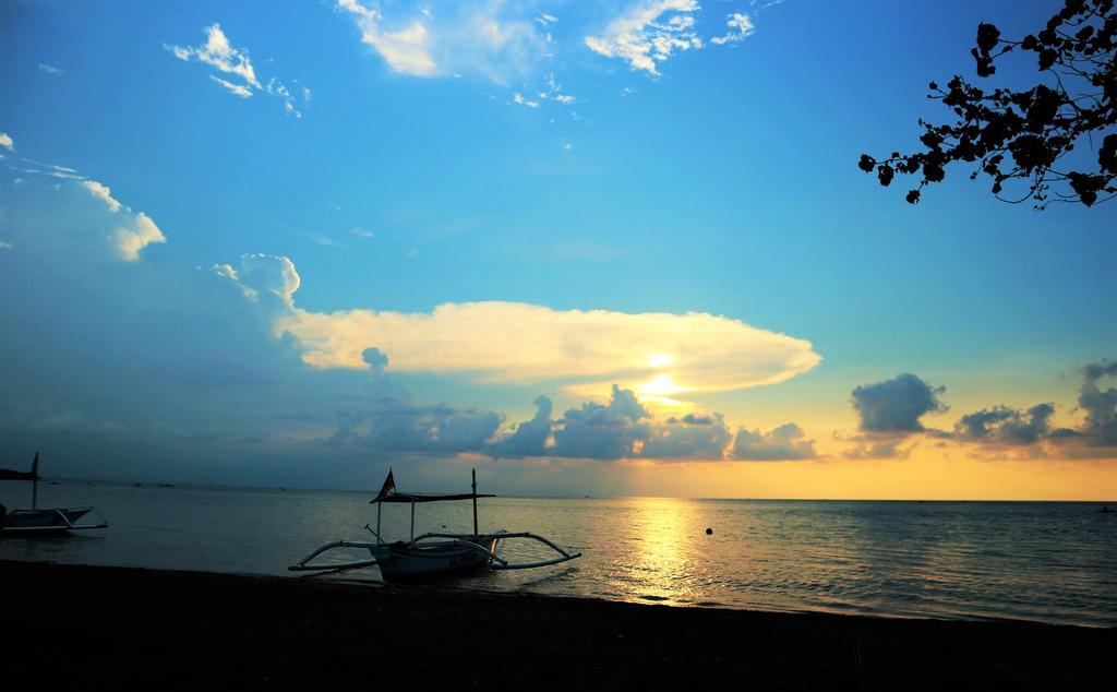 Bali Taman Beach Resort & Spa Lovina Pabean Buleleng Eksteriør bilde