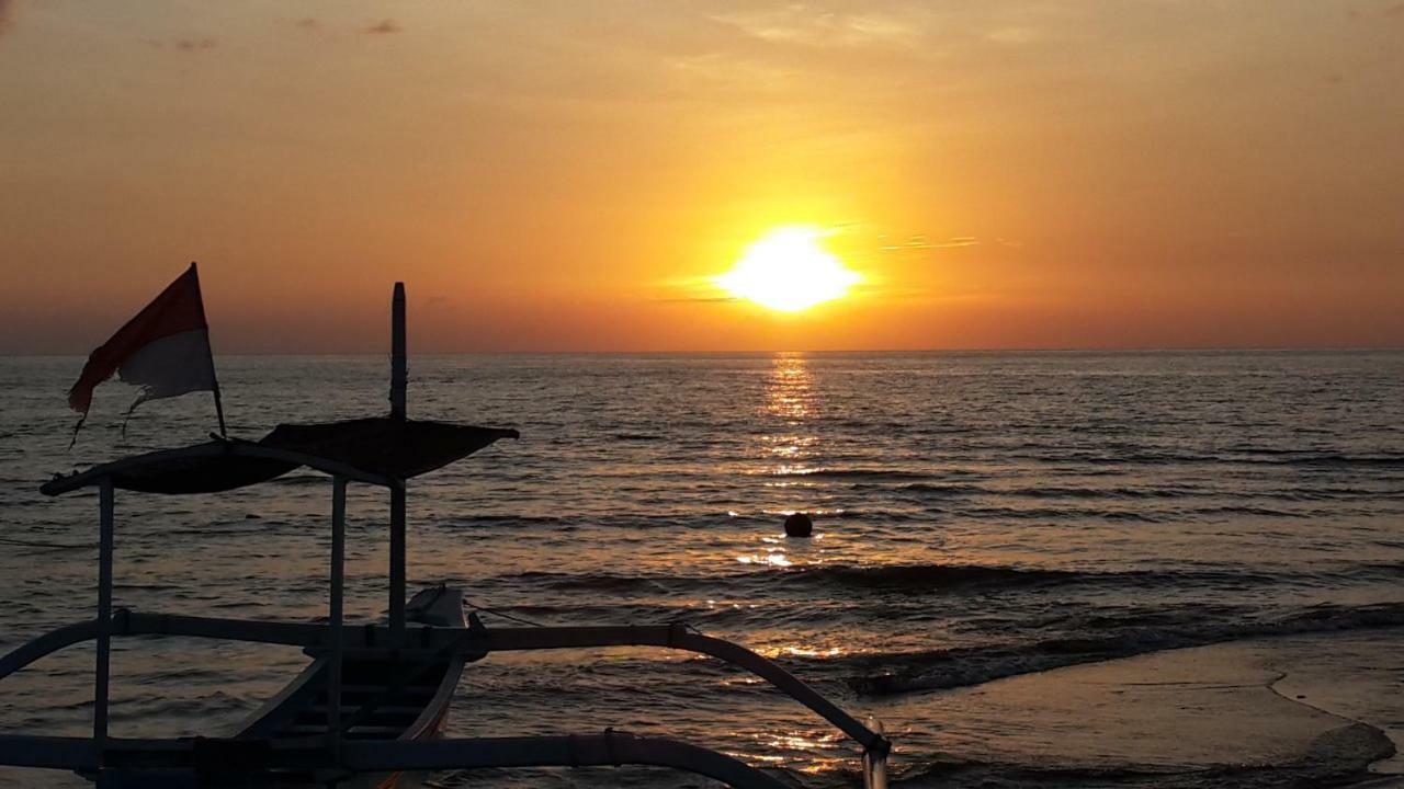 Bali Taman Beach Resort & Spa Lovina Pabean Buleleng Eksteriør bilde
