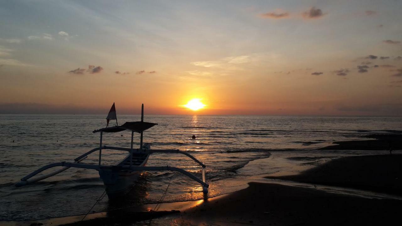 Bali Taman Beach Resort & Spa Lovina Pabean Buleleng Eksteriør bilde